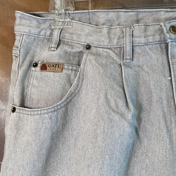 Vintage light gray 40” waist acid washed 90’s pleated jeans. Gate Jeans original - Picture 3 of 7